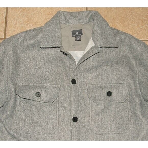 H&M Mens Sz XL Casual Wear Gray Button Up Relaxed Fit Cozy Comfy Shirt Jacket - Picture 2 of 3
